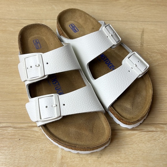 BIRKENSTOCK WOMEN'S ARIZONA SOFT FOOTBED WHITE LEATHER SANDAL, 7-7.5US / 38EU - Picture 4 of 8